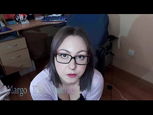 ❤️ 眼鏡をかけたセクシーな少女がカメラに向かってディルドを深くしゃぶる ☑ ファッキング ❌| ☑|||| ❌| ☑| || ❌ | ❌ | ❌ | | ☑|||||||。